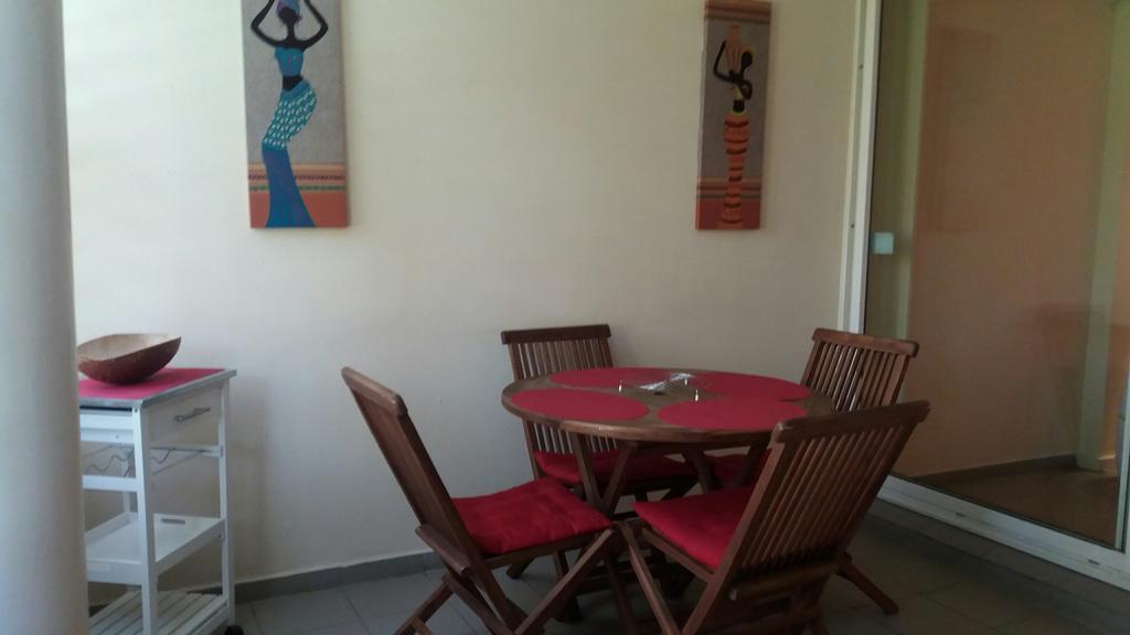 Residence De La Vielle Tour - Studio Particulier Vue Mer เลอโกซิเยร์ ภายนอก รูปภาพ