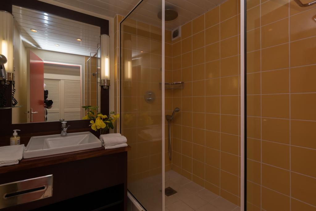 Residence De La Vielle Tour - Studio Particulier Vue Mer เลอโกซิเยร์ ภายนอก รูปภาพ