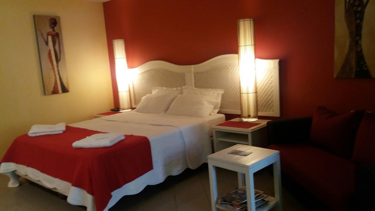 Residence De La Vielle Tour - Studio Particulier Vue Mer เลอโกซิเยร์ ภายนอก รูปภาพ